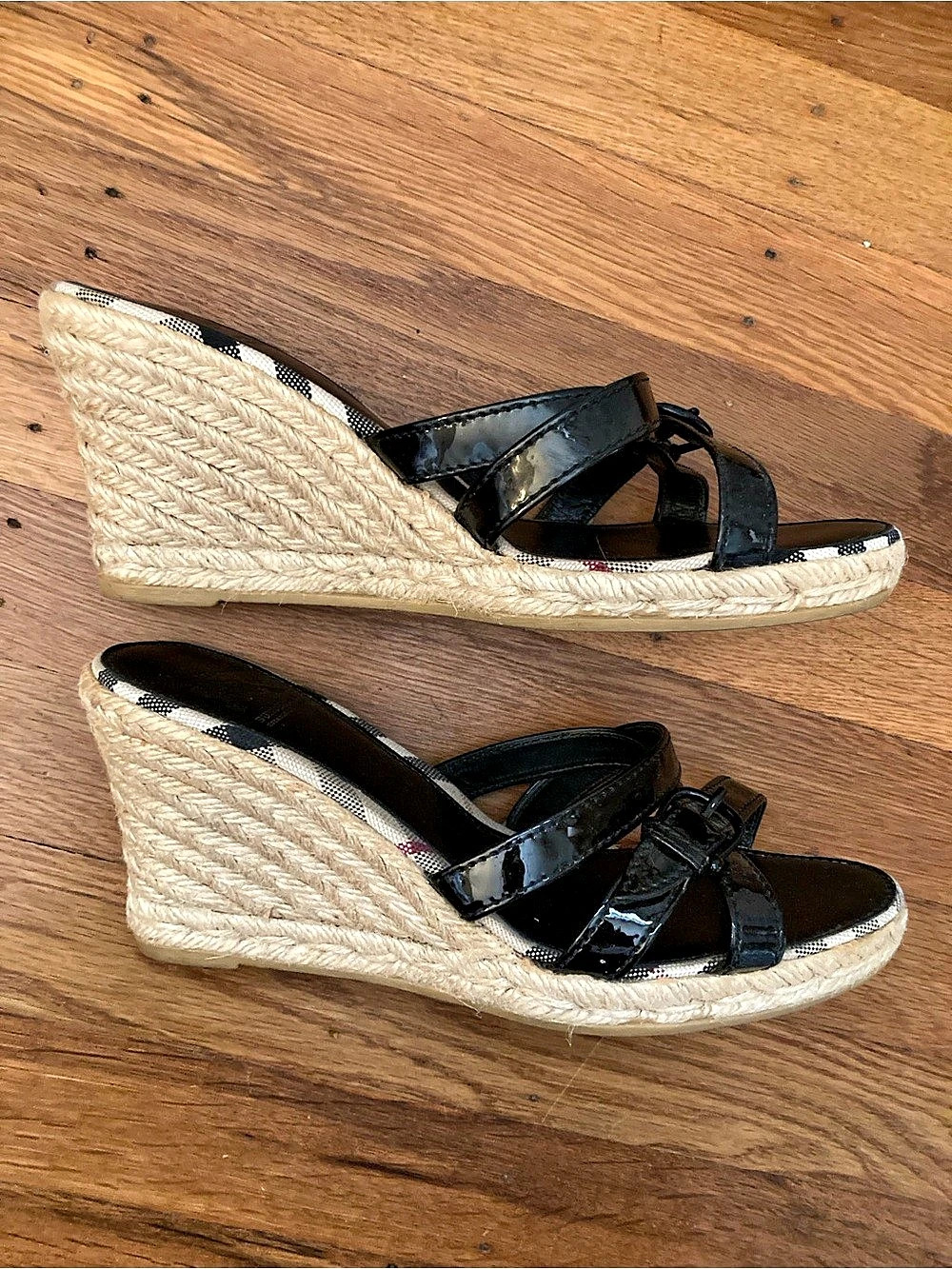 Burberry Espadrille Wedges with Black Patent Straps 7.5/38 Women’s